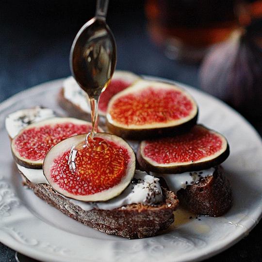 蜂蜜里掺了果葡糖浆如何鉴别,鉴别俄罗斯蜂蜜最简单的方法