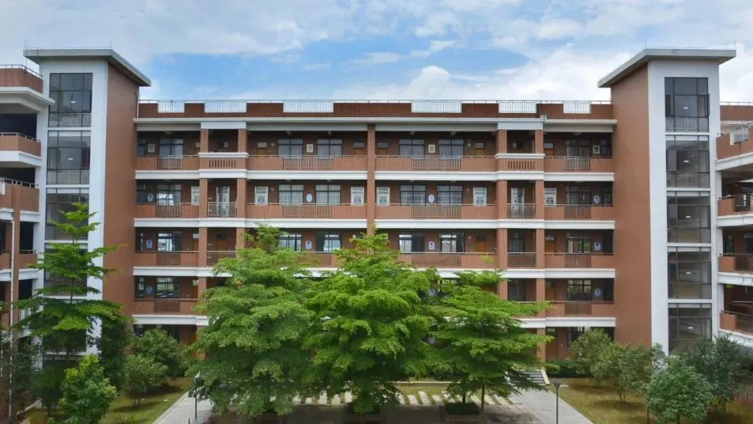 东莞中学松山湖学校特控率,东莞中学松山湖学校2022高考榜