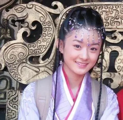 赵丽颖才是审美风向标,赵丽颖最新眉毛画法