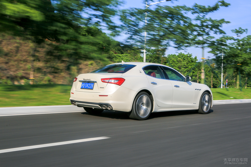 玛莎拉蒂ghibli和s350,玛莎拉蒂ghibli测试评价