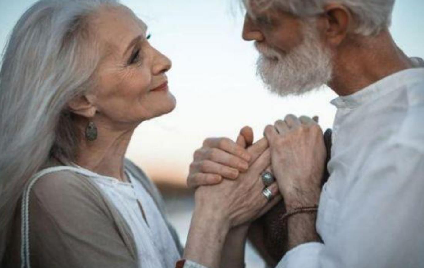 人到中年第一批丁克后悔了吗,丁克一时爽第一批丁克后悔了吗