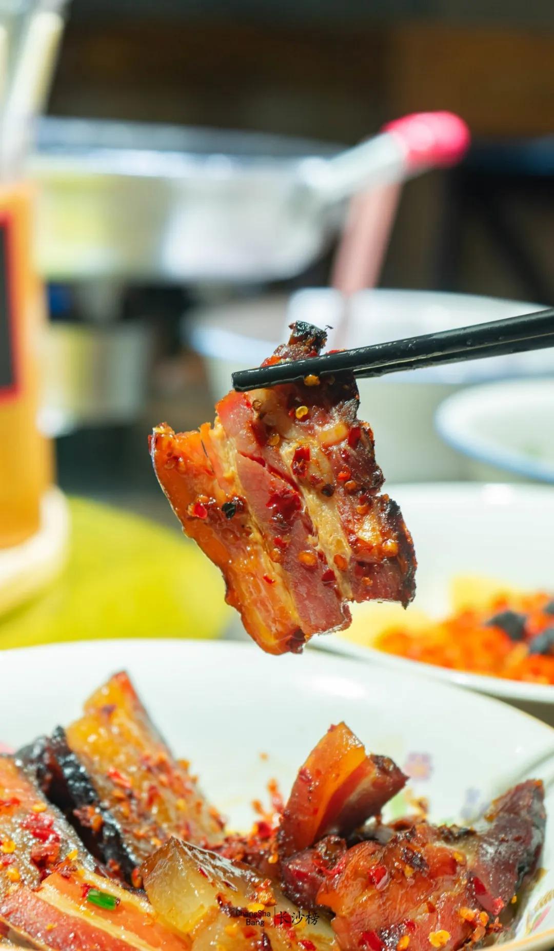 仅凭这一道菜让这家店火了30年,凭借一道菜养活一家店