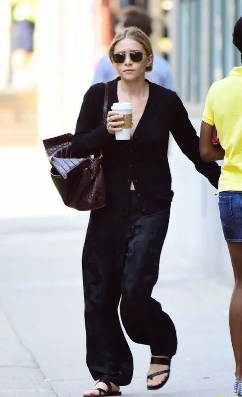 有没有一只，能配得上你野心的tote包？挣钱买包VS买包挣钱