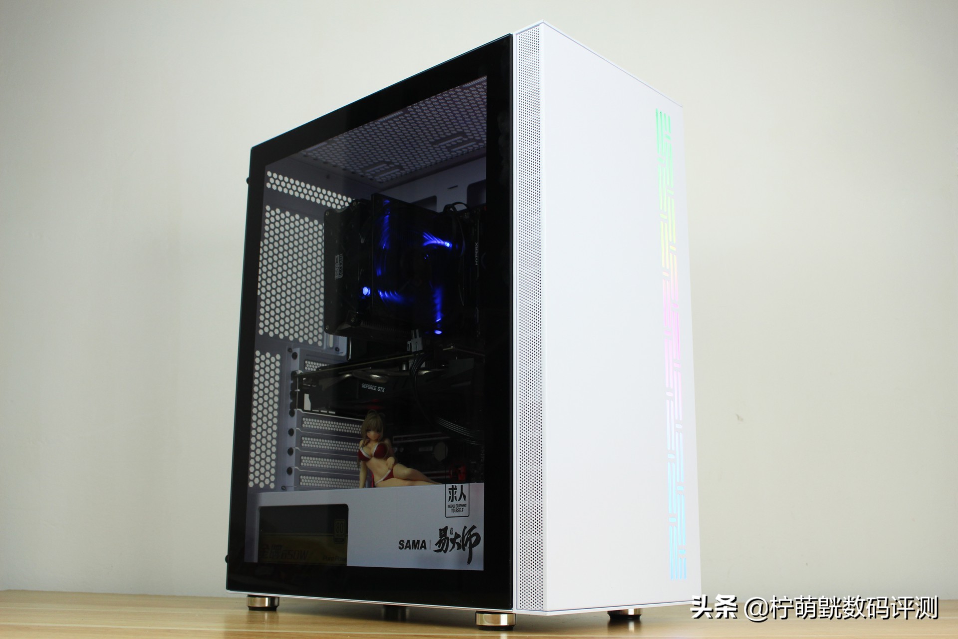 神光侧透不单调，畅快装机不求人易大师神光白色版上机体验