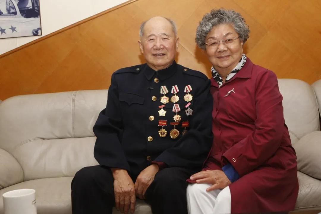 舒积成简历,舒积成威震长空视频