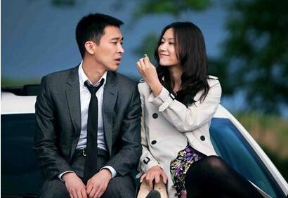 赵薇和友人聚餐,赵薇吻戏片段