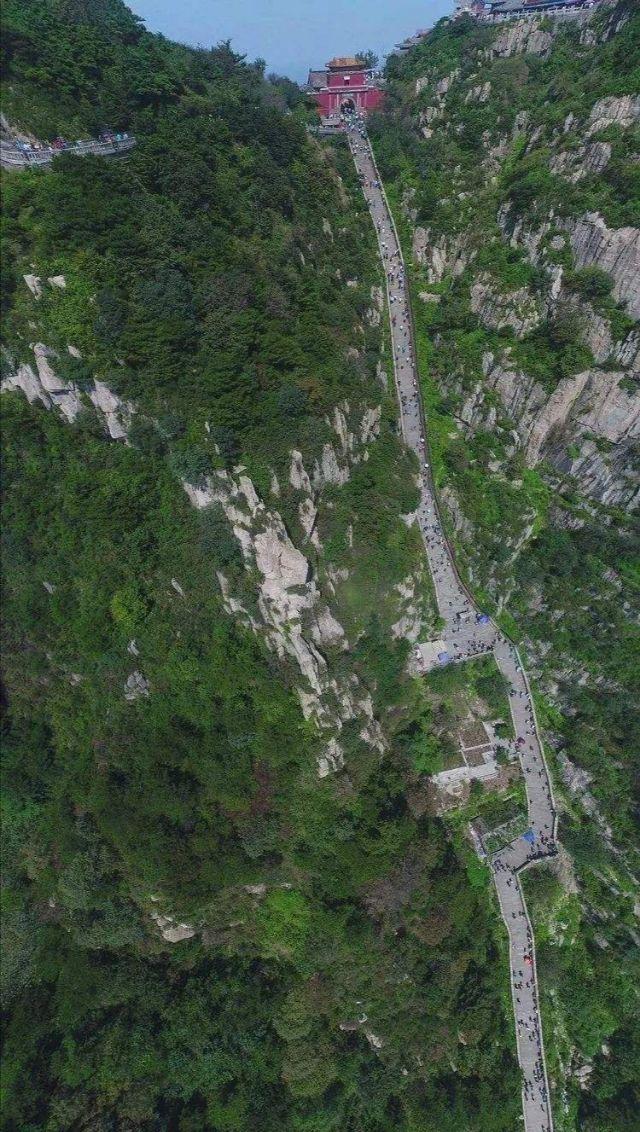 体力透支爬不上去,体力不行的人爬泰山