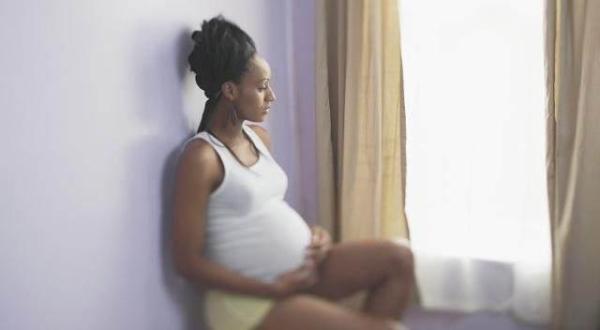 孕妇吸氧对胎儿视力发育有影响吗,怀孕后期吸氧对胎儿有什么危害