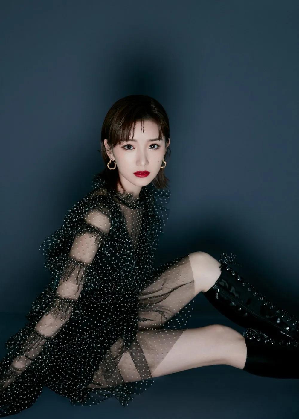 毛晓彤问心同款穿搭,毛晓彤怦然心动20岁穿搭