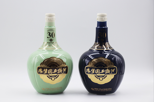 陶瓷的酒瓶能卖钱吗,陶瓷艺术酒瓶有收藏价值吗