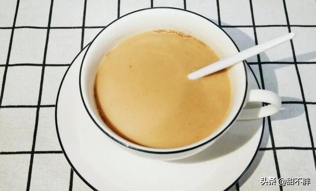 奶茶制作方法家庭焦糖奶茶,做最简单的奶茶不可以是焦糖奶茶