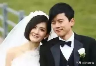 谢娜给双胞胎女儿发视频,张杰谢娜晒女儿谢娜两姐妹搀扶