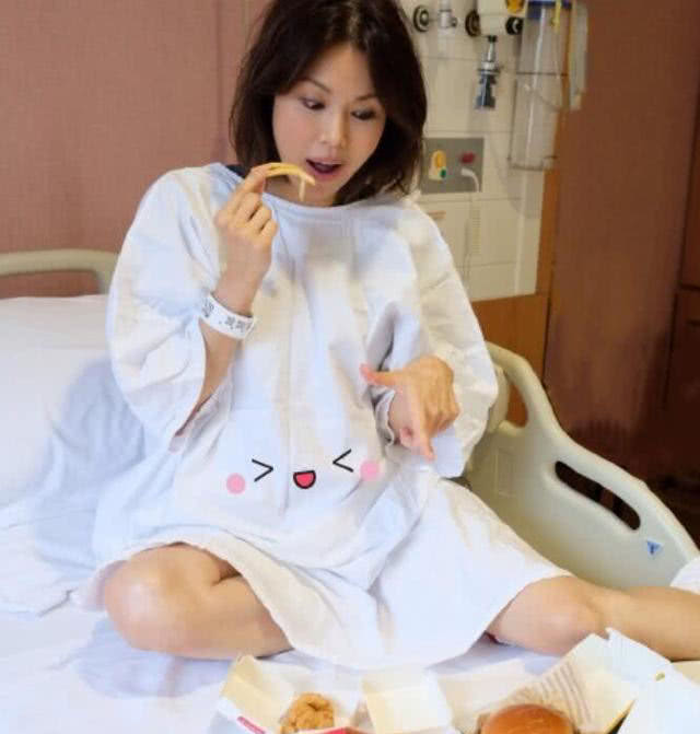 赵丽颖顺利产子送祝福的明星,赵丽颖产子后现状