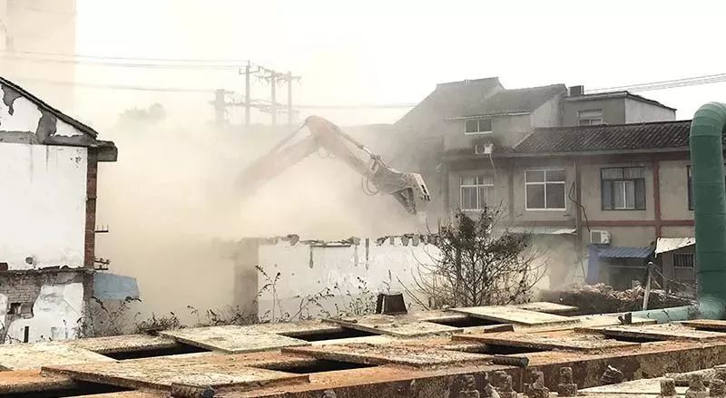 无锡一“*迁拆**户”滞留不搬官司打了三年被司法强制执行