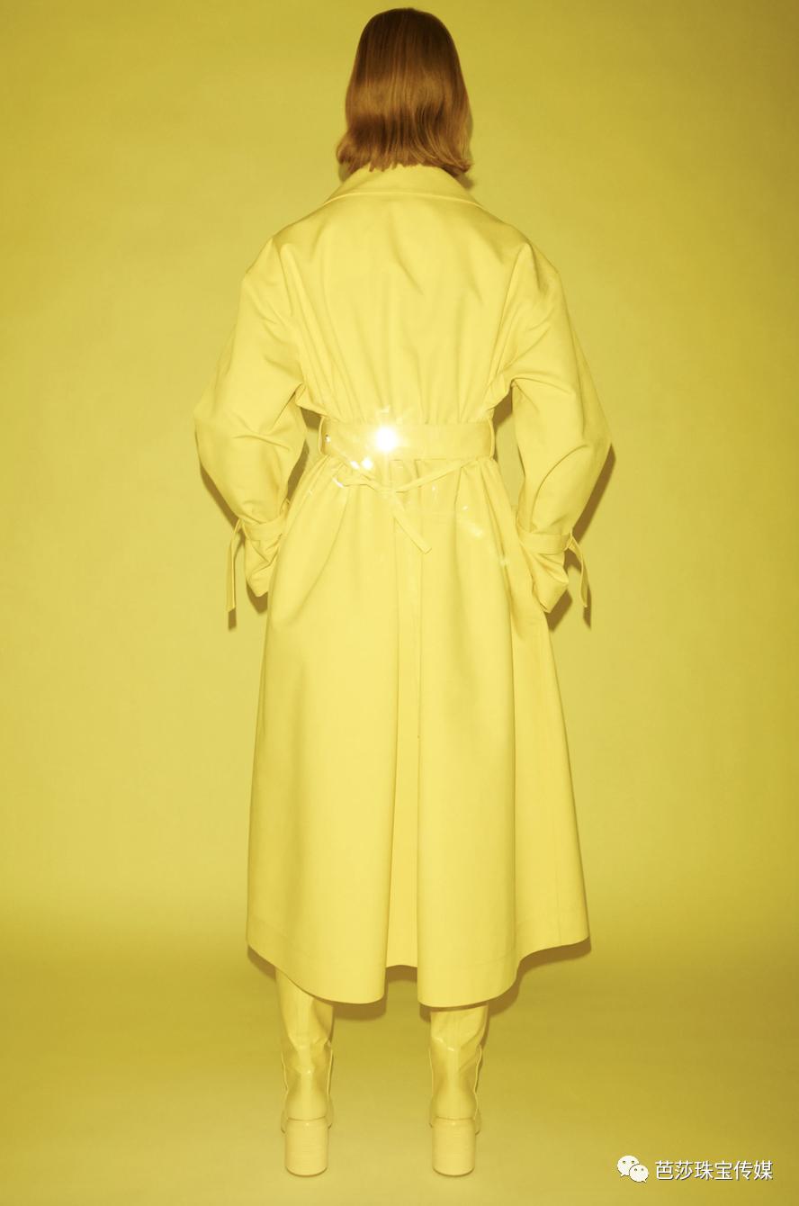 2021流行色亮丽黄太难穿？一件珠宝让你时髦一整年