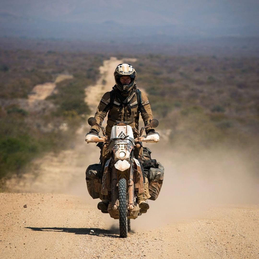 在非洲工作是种什么样的体验?真的有保姆,司机,保安伺候吗?