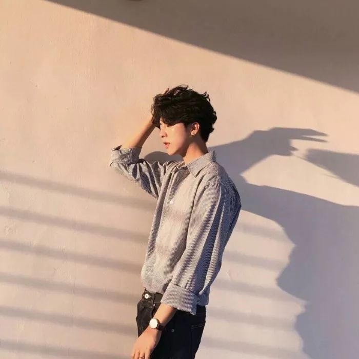 男生头像帅气冷酷霸气漫画图片,帅气头像男生霸气冷酷配上机车