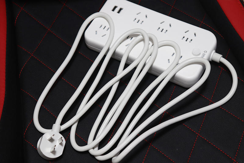 7孔插座只有两个接线孔,7孔插孔接线