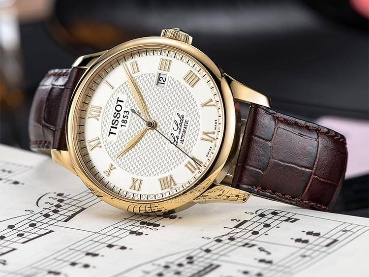 天梭力洛克和卡森手表哪个好,天梭力洛克机械手表保养方法