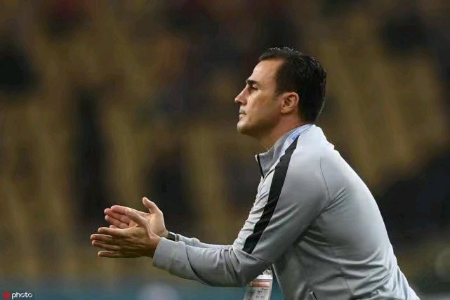 中国队想说爱你不容易,中国足球期待很美好