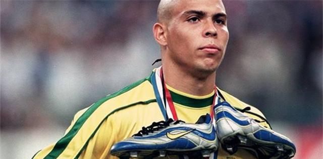 巴西被誉为什么王,巴西著名的足球明星