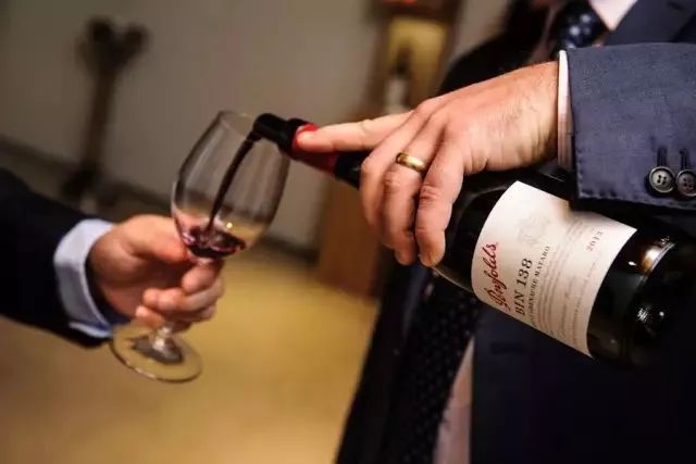 奔富葡萄酒10年,奔富葡萄酒如何区别真假