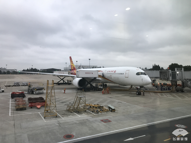 可能再难坐到的港航350！香港飞上海，几乎全程贴着海岸线飞行