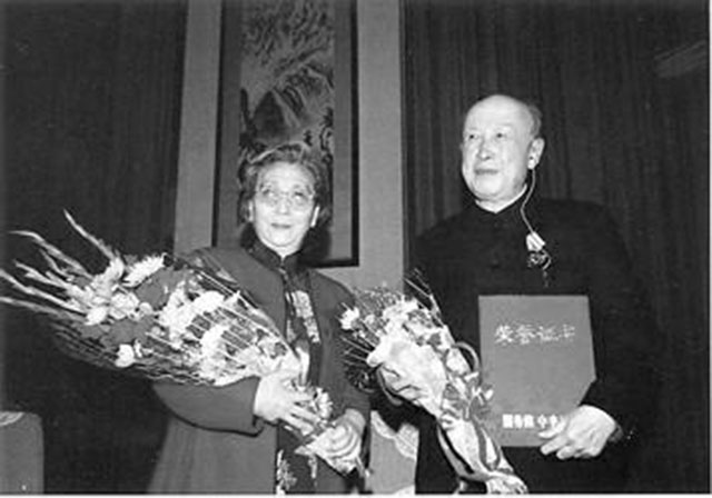 钱学森的夫人蒋英简历,钱学森的夫人蒋英年轻时照