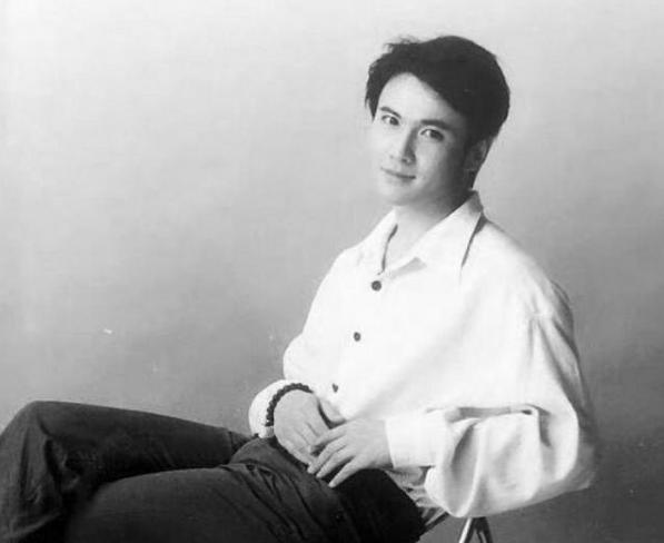 男星发腮发胖,男明星发腮对比