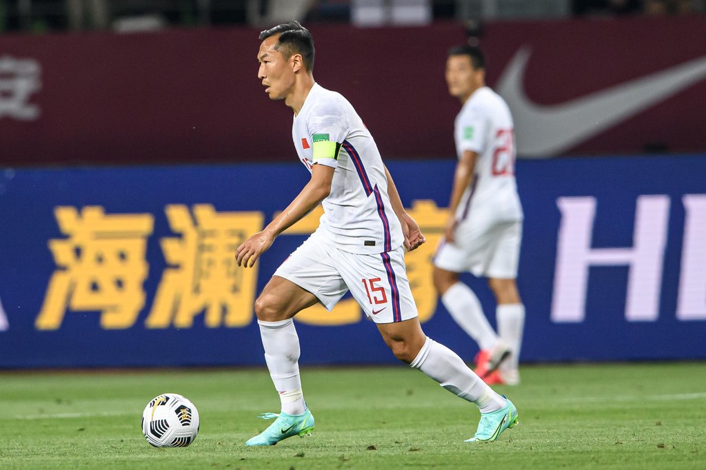 李铁谈国足胜菲律宾40强赛成绩表,国足战菲律宾2:0李铁