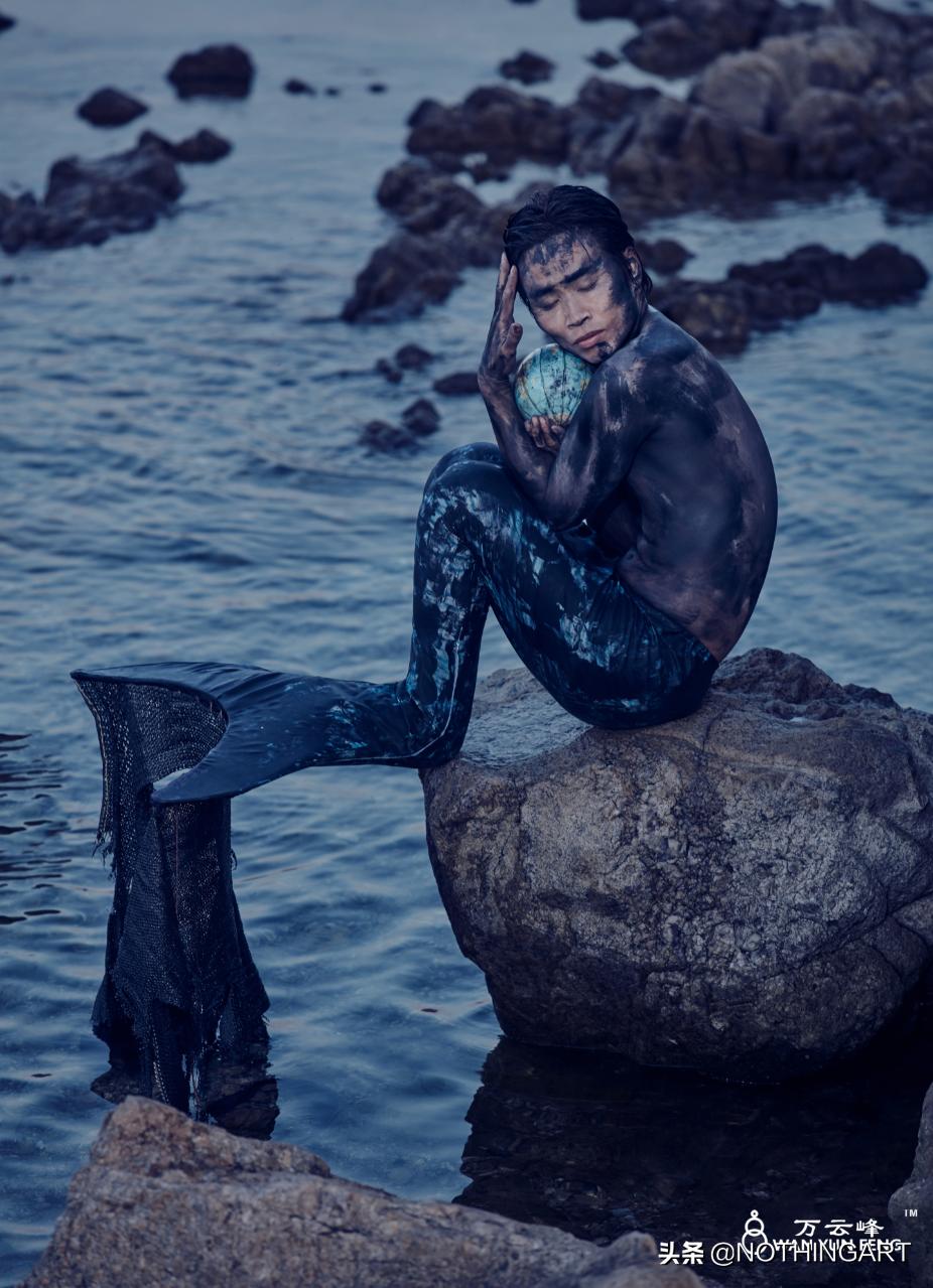 给明星做造型的“垃圾”行为艺术家?雷人背后的那一份深刻……