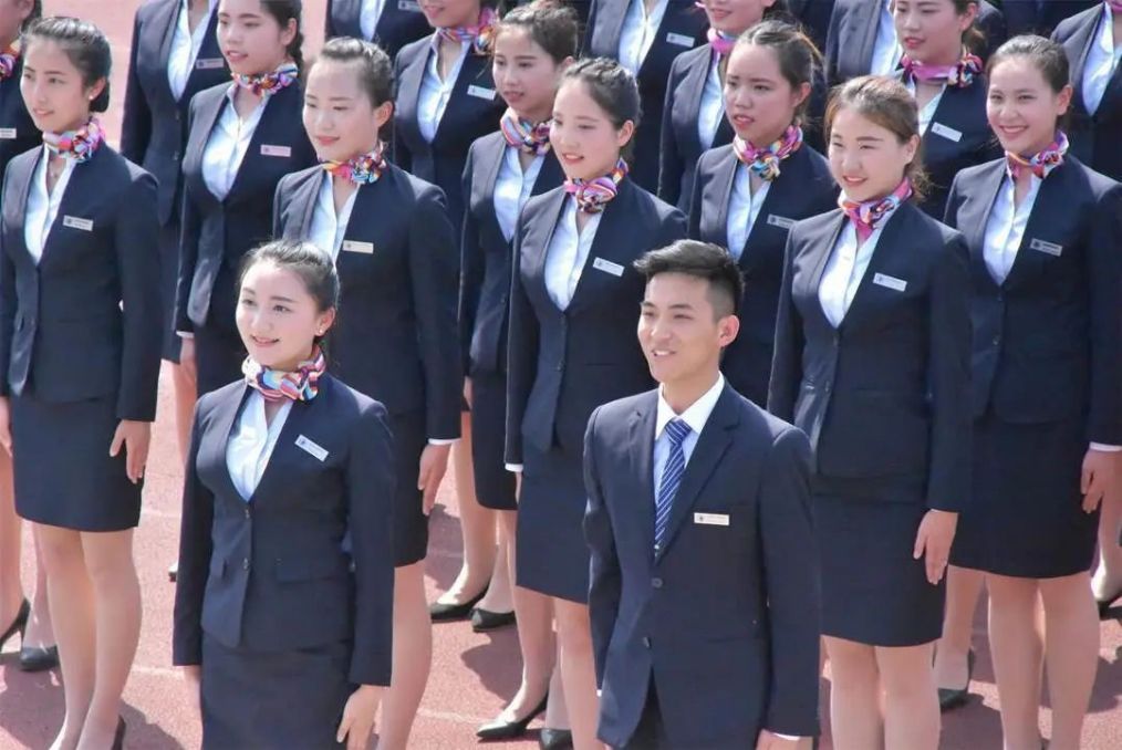 成都信息工程大学银杏酒店管理学院:成就学生,服务社会