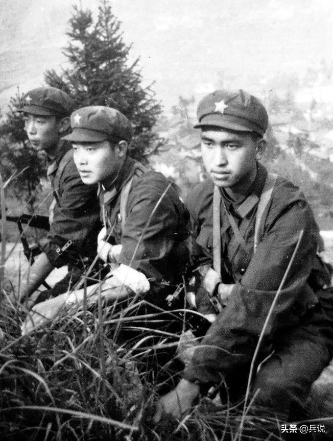 军报记者完整视频,军区记者采访班长