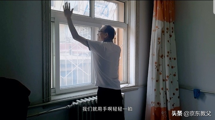 下拉式隐形纱窗如何更换窗纱,不锈钢纱窗怎么更换里面钢网