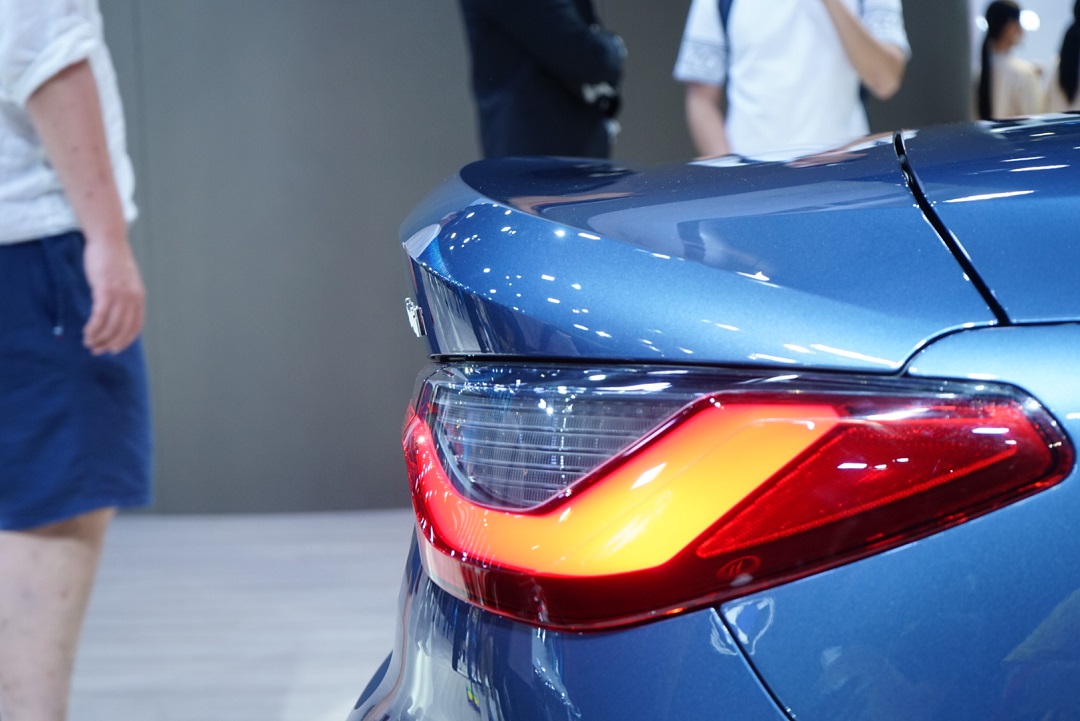 宝马mini三门敞篷版1.5t新车落地,车展最新版宝马4视频