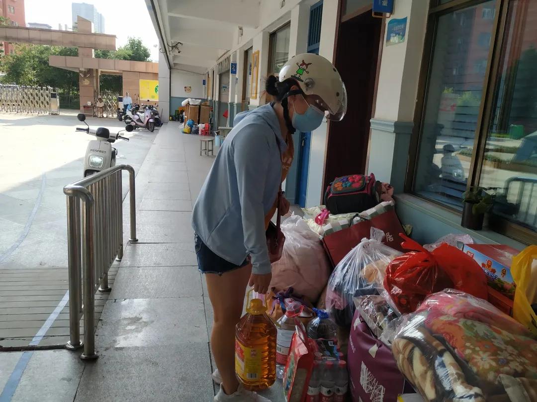 微光汇聚终成灿阳—郑州市中原区汝河新区小学积极助力灾后重建