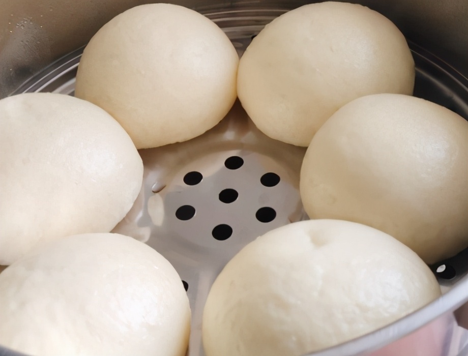 怎么可以让馒头冷了也松软,馒头凉了也不发硬的方法