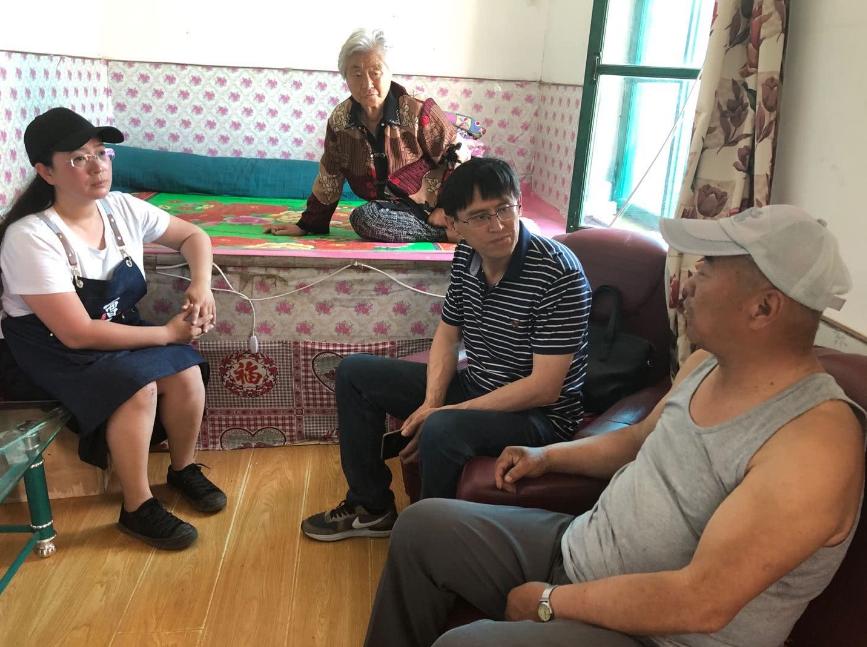 忘恩负义的白眼狼,曹教授是如何头也不回地走向不孝这条不归路的