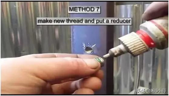 修车螺丝断了怎么取,修车时很紧的螺丝怎么拧下来