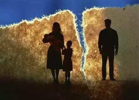 我老婆成植物人了,我离婚有错吗?