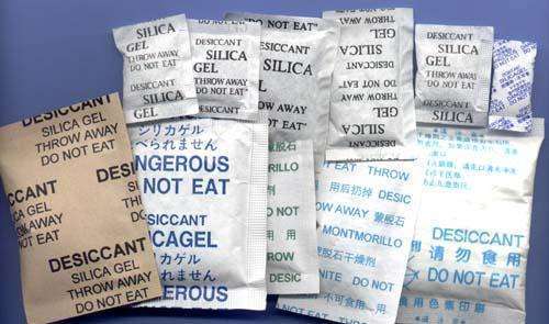 食品干燥剂性价比超高,攒一堆放家里,避免墙角潮湿