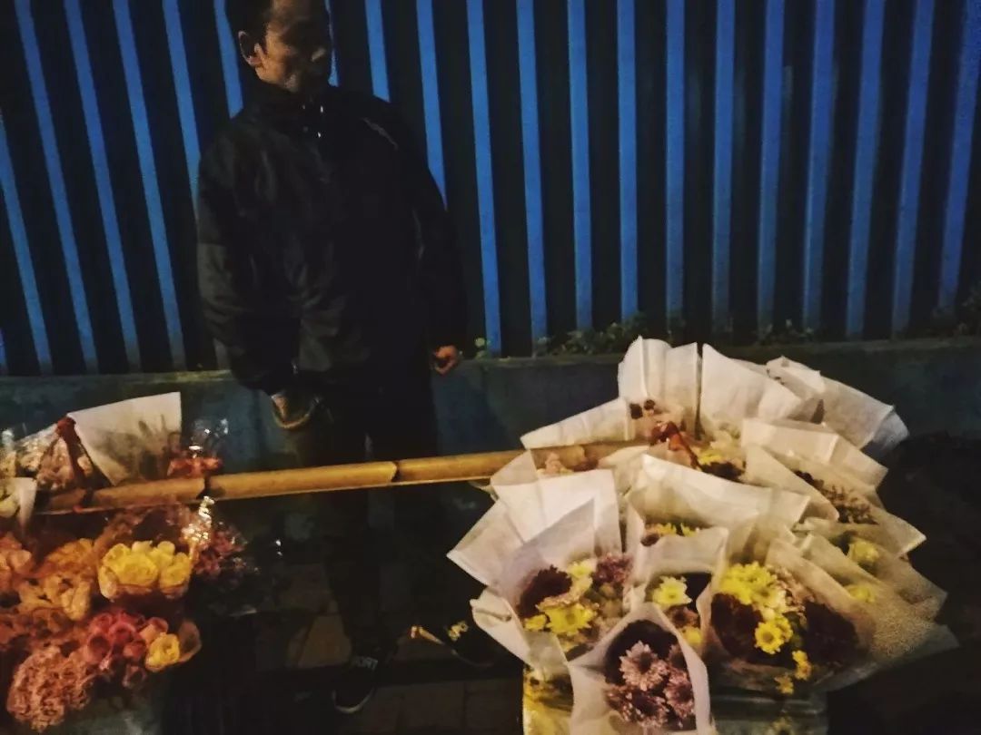 当你抱怨生活太苦,当你抱怨生活又苦又累的时候