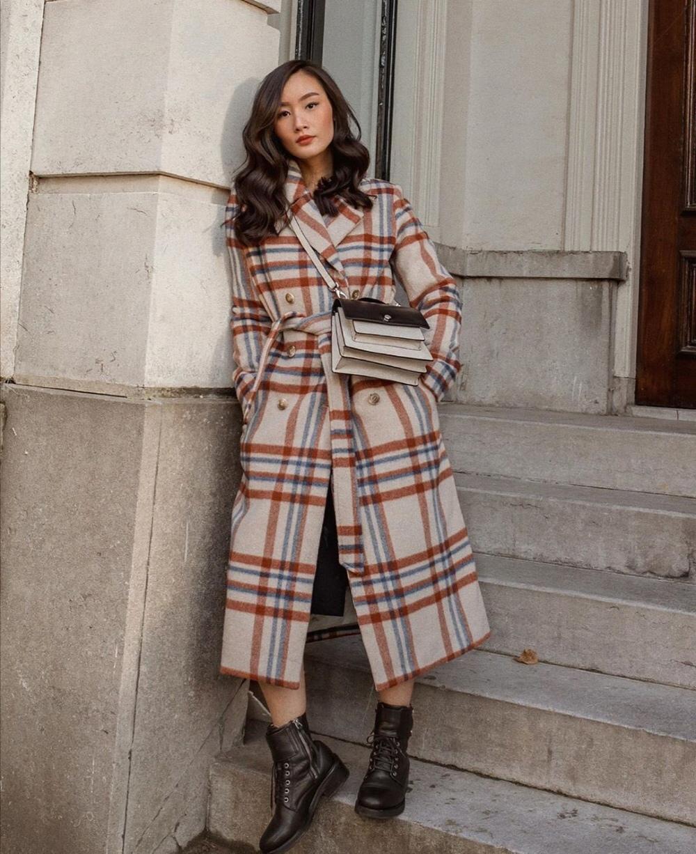 155小个子外套最佳长度穿搭,小个子怎么穿长格子外套