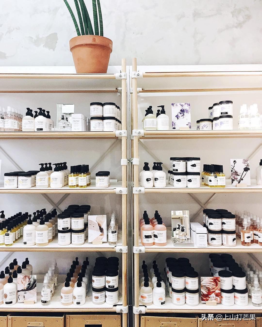 cos姐妹品牌,cos姊妹品牌