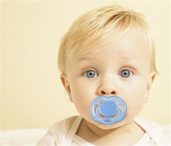 安抚奶嘴需要选择大小号吗,安抚奶嘴需要和奶瓶奶嘴一样嘛