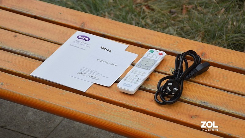 数字化办公场景体验,明基e580智能投影机