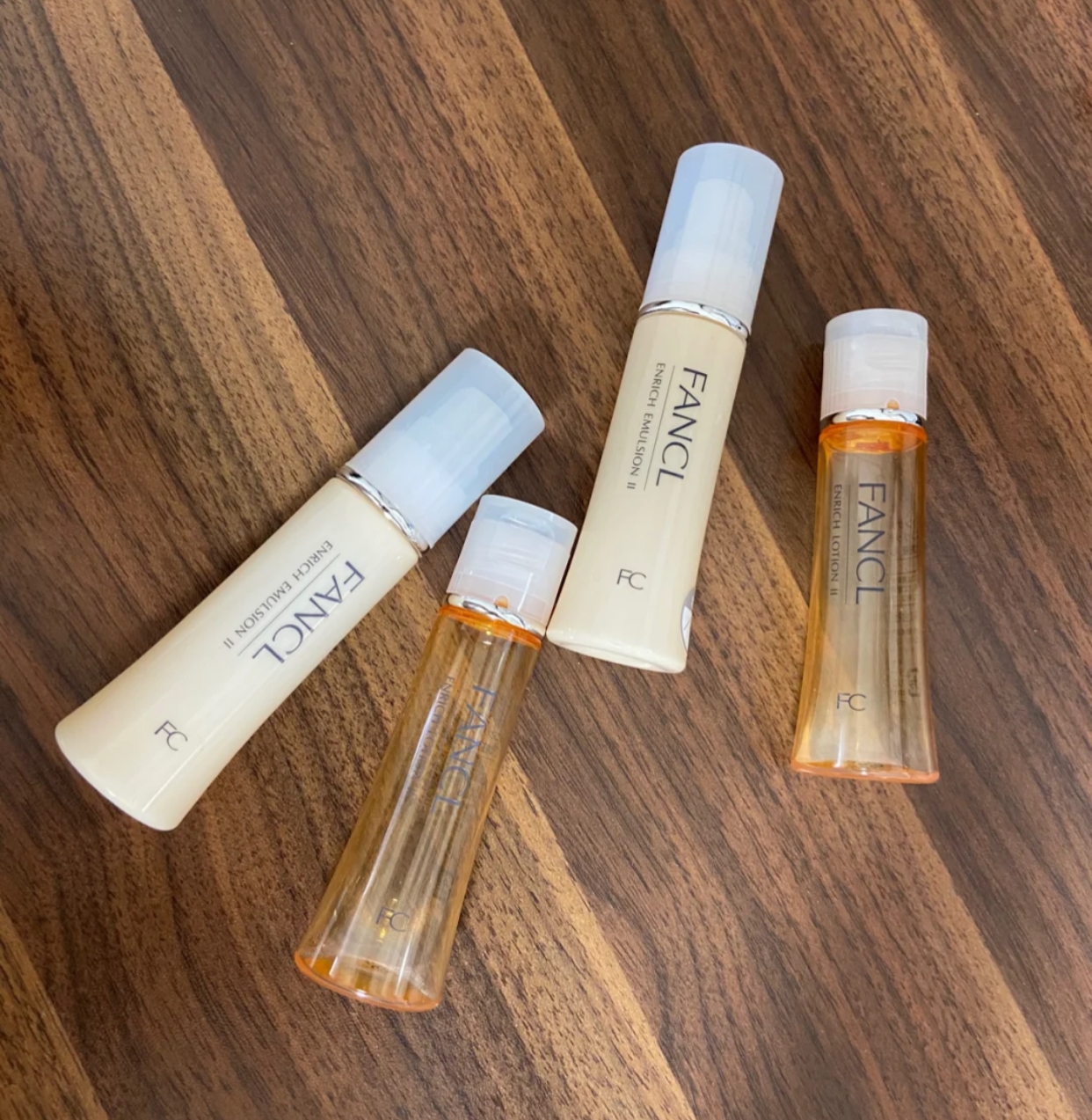 兰蔻水乳适合什么肤质年纪,兰蔻塑颜修护凝露水适合什么肤质