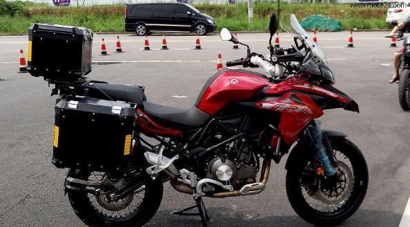 玩摩托赛道有多烧钱,玩摩托费钱的视频