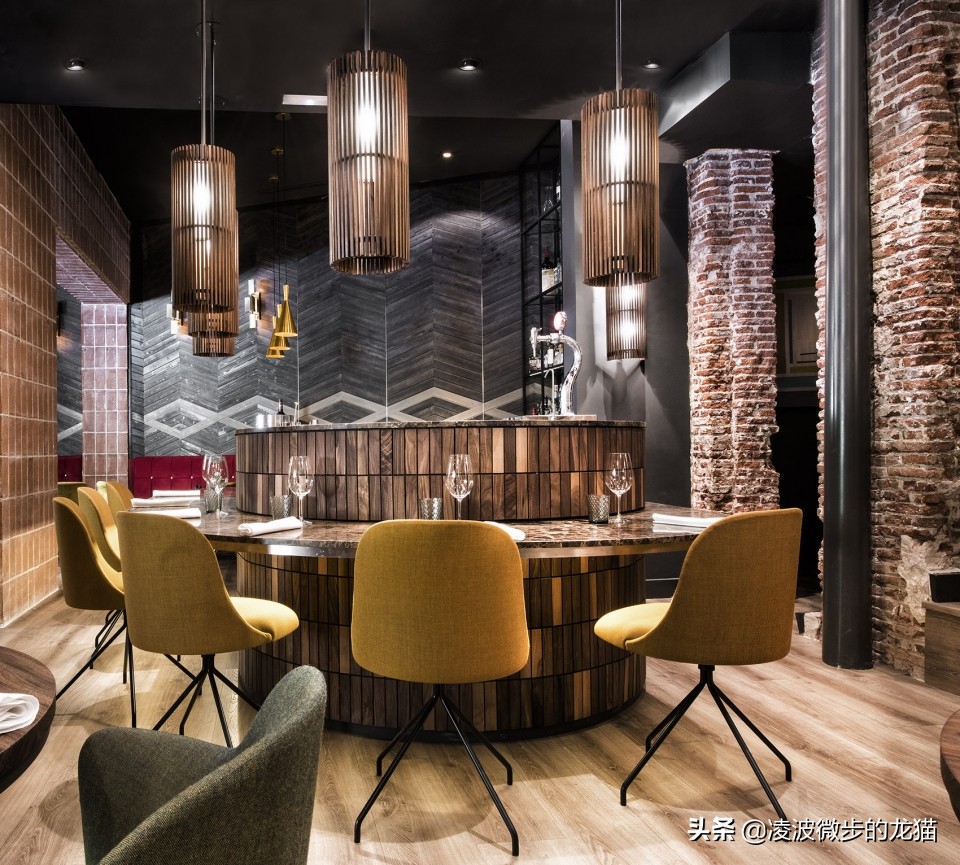 省钱酒馆吧台设计,如何做精酿酒馆吧台设计