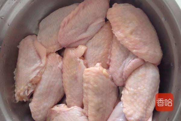 盐焗鸡翅的三种做法,用盐来焗鸡翅怎样做